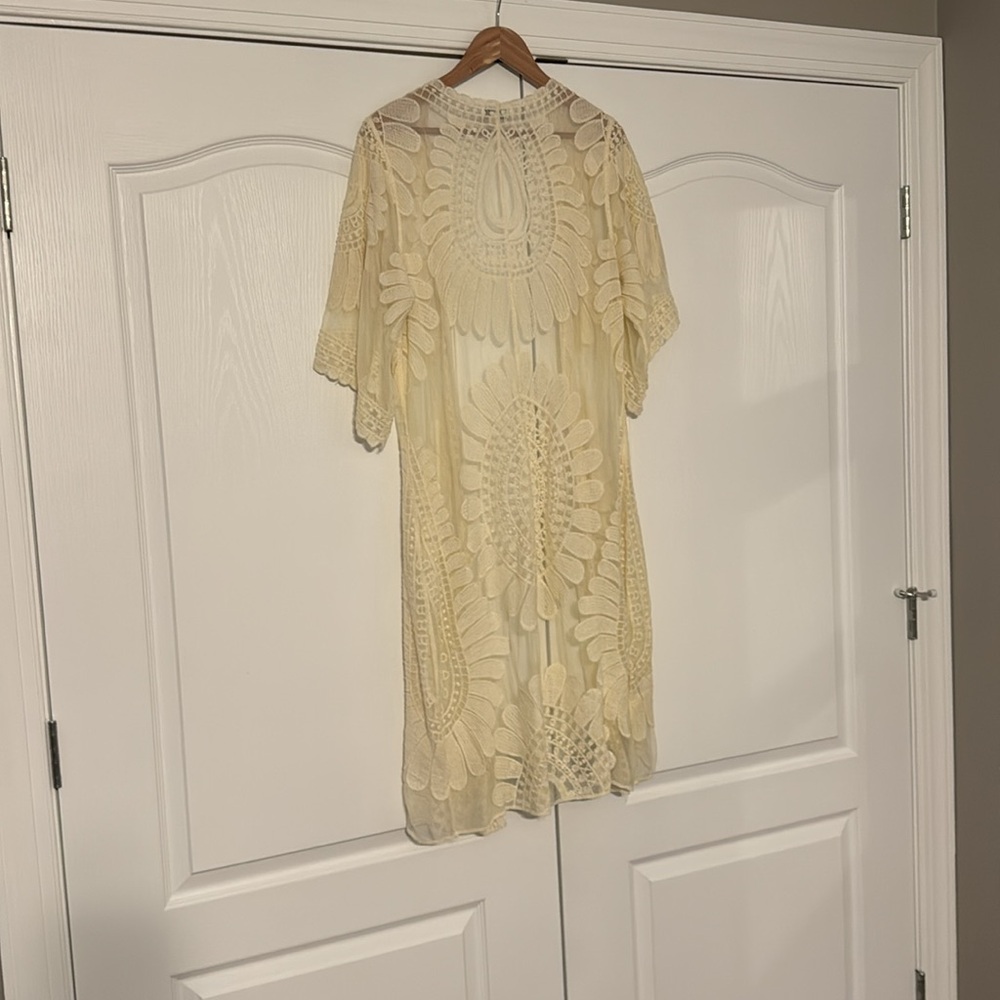 Lace Duster - Picture 5 of 5
